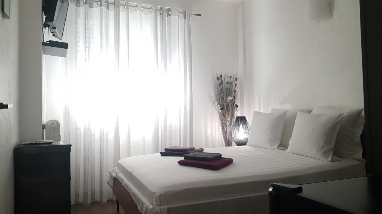 Les Pieds Dans L'Eau Bed and Breakfast Νίκαια Εξωτερικό φωτογραφία